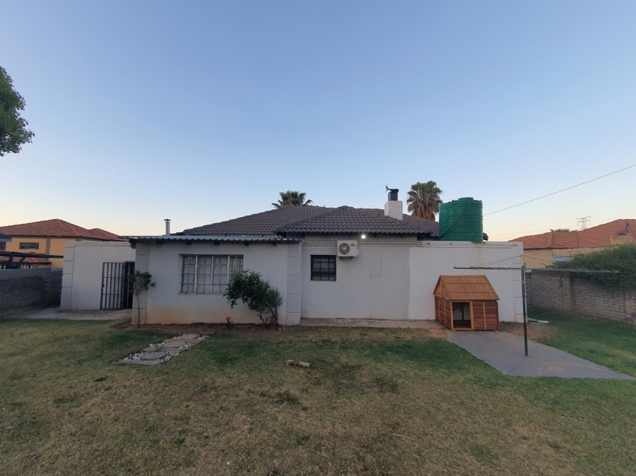 To Let 3 Bedroom Property for Rent in Model Park Mpumalanga