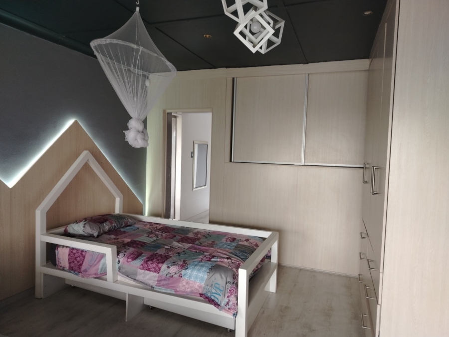 To Let 4 Bedroom Property for Rent in Model Park Mpumalanga