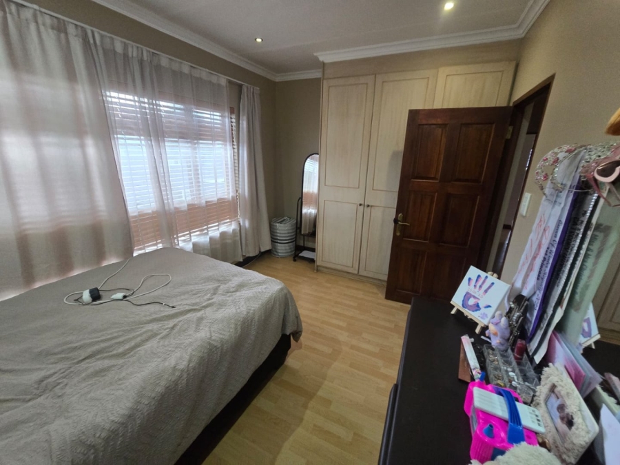 4 Bedroom Property for Sale in Witbank Ext 10 Mpumalanga