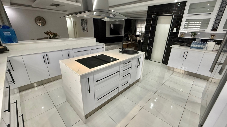 To Let 4 Bedroom Property for Rent in Aerorand Mpumalanga