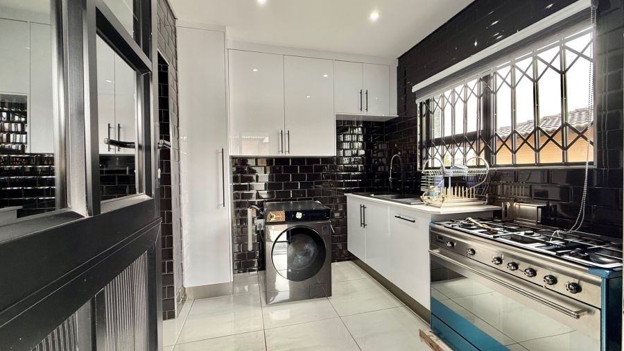 To Let 4 Bedroom Property for Rent in Aerorand Mpumalanga