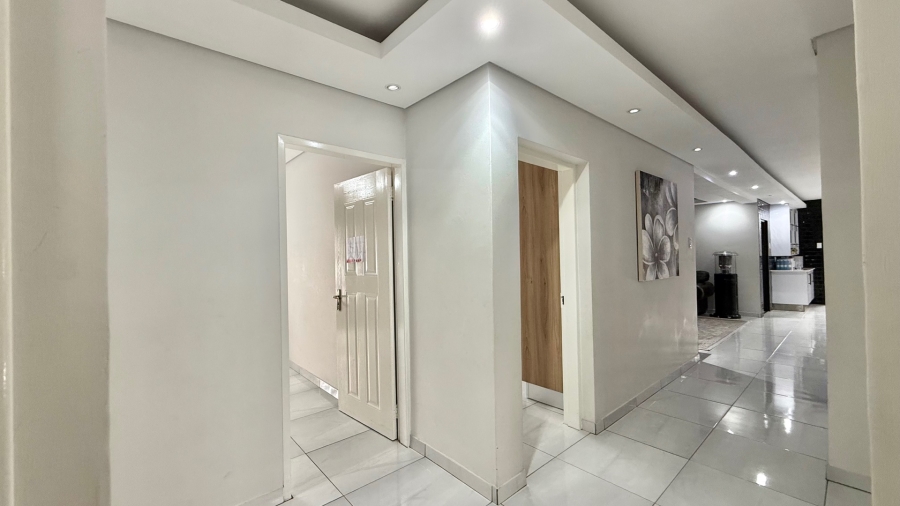 To Let 4 Bedroom Property for Rent in Aerorand Mpumalanga