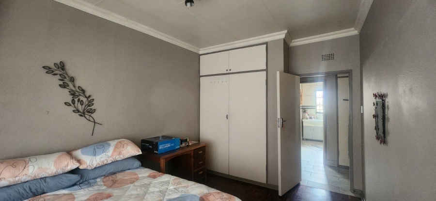 5 Bedroom Property for Sale in Flora Park Mpumalanga