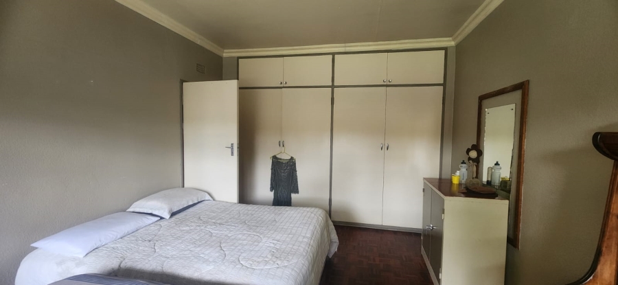 5 Bedroom Property for Sale in Flora Park Mpumalanga