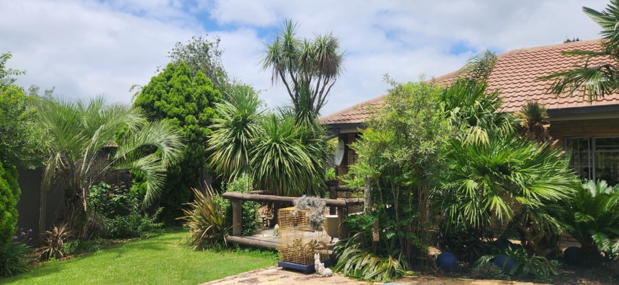 5 Bedroom Property for Sale in Flora Park Mpumalanga