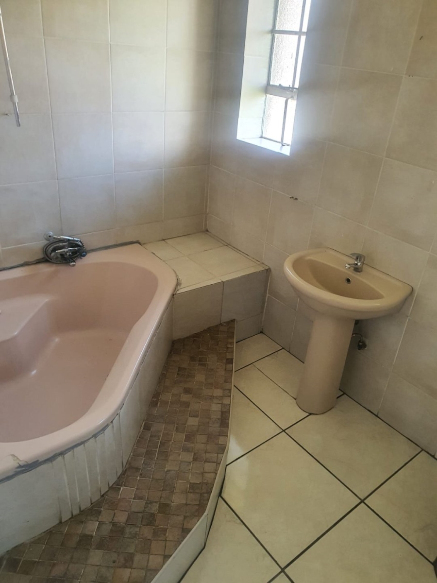 To Let 3 Bedroom Property for Rent in Witbank Ext 16 Mpumalanga