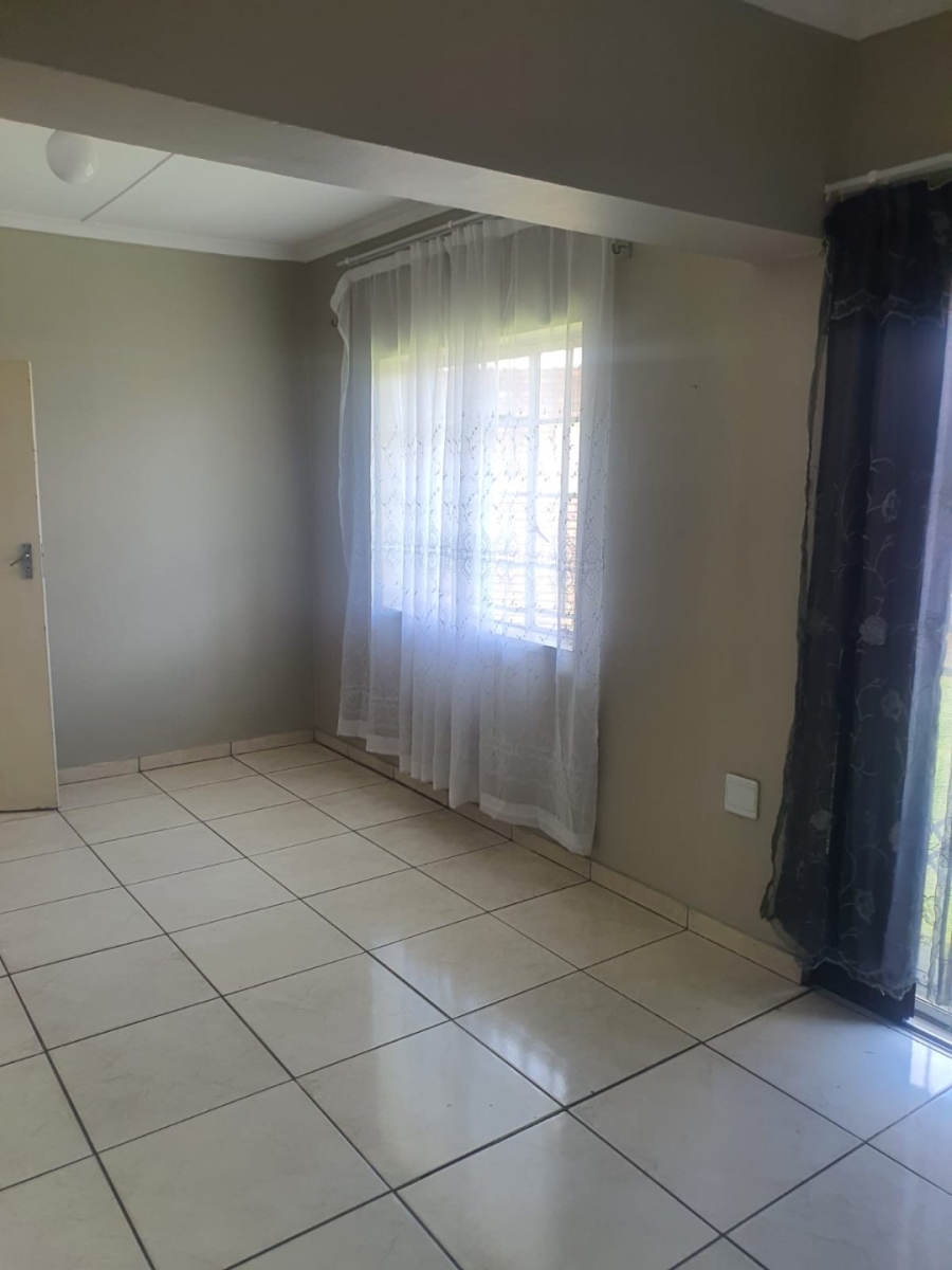 To Let 3 Bedroom Property for Rent in Witbank Ext 16 Mpumalanga