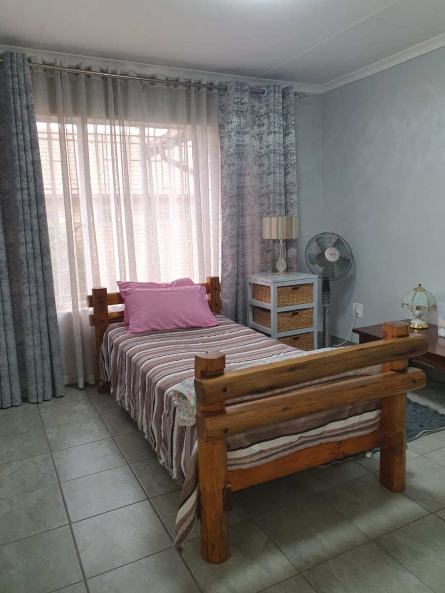 To Let 3 Bedroom Property for Rent in Reyno Ridge Mpumalanga