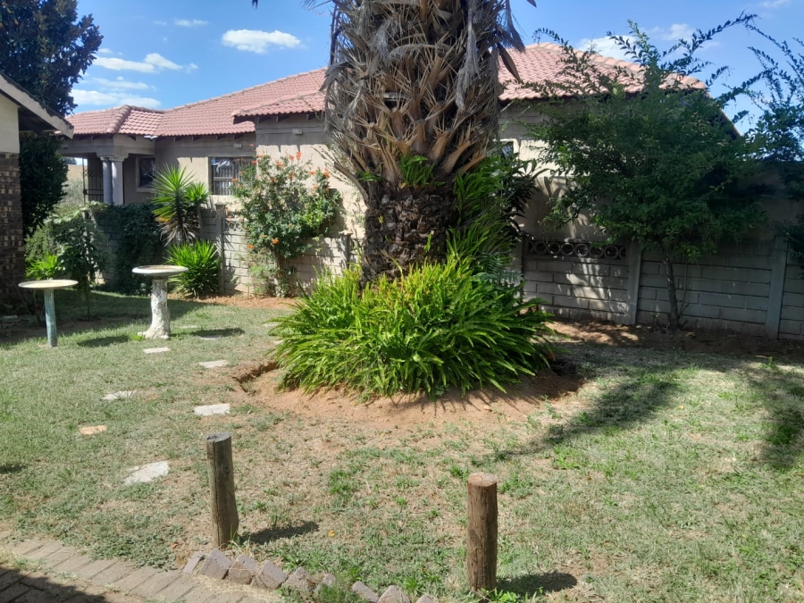 4 Bedroom Property for Sale in Pine Ridge Mpumalanga