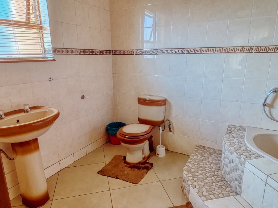 4 Bedroom Property for Sale in White River Ext 49 Mpumalanga