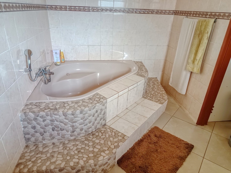 4 Bedroom Property for Sale in White River Ext 49 Mpumalanga