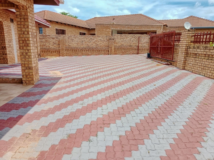 4 Bedroom Property for Sale in White River Ext 49 Mpumalanga