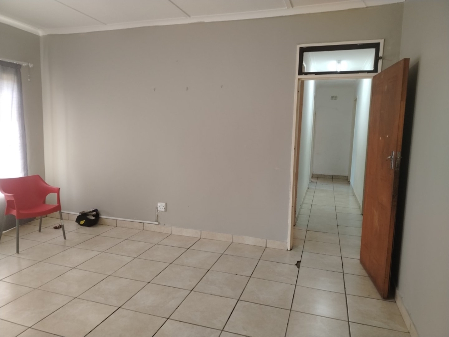 To Let 4 Bedroom Property for Rent in Witbank Ext 16 Mpumalanga