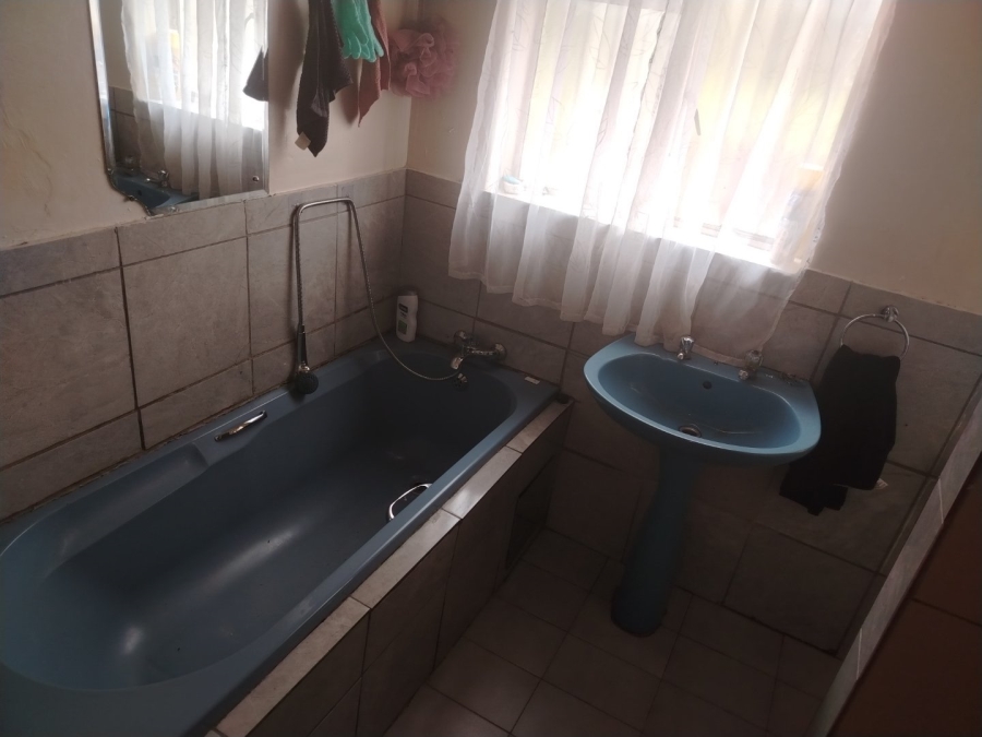To Let 4 Bedroom Property for Rent in Witbank Ext 16 Mpumalanga