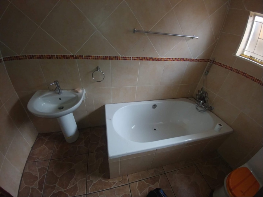 To Let 4 Bedroom Property for Rent in Tasbet Park Ext 2 Mpumalanga