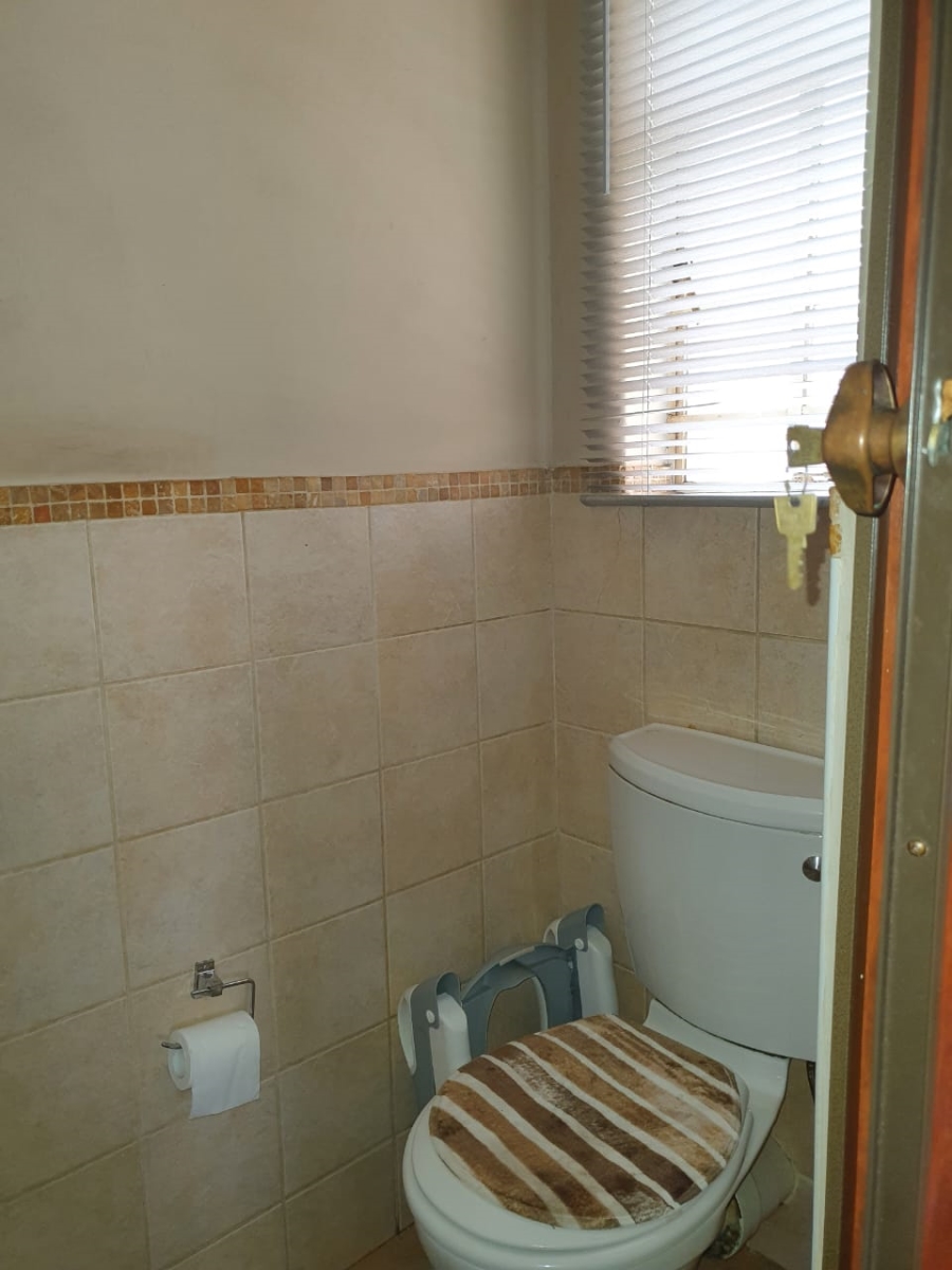 To Let 4 Bedroom Property for Rent in Ben Fleur Mpumalanga