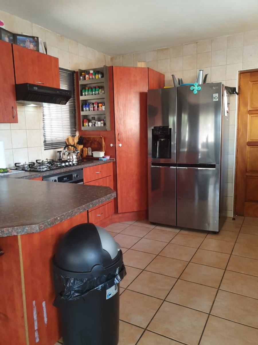 To Let 4 Bedroom Property for Rent in Ben Fleur Mpumalanga