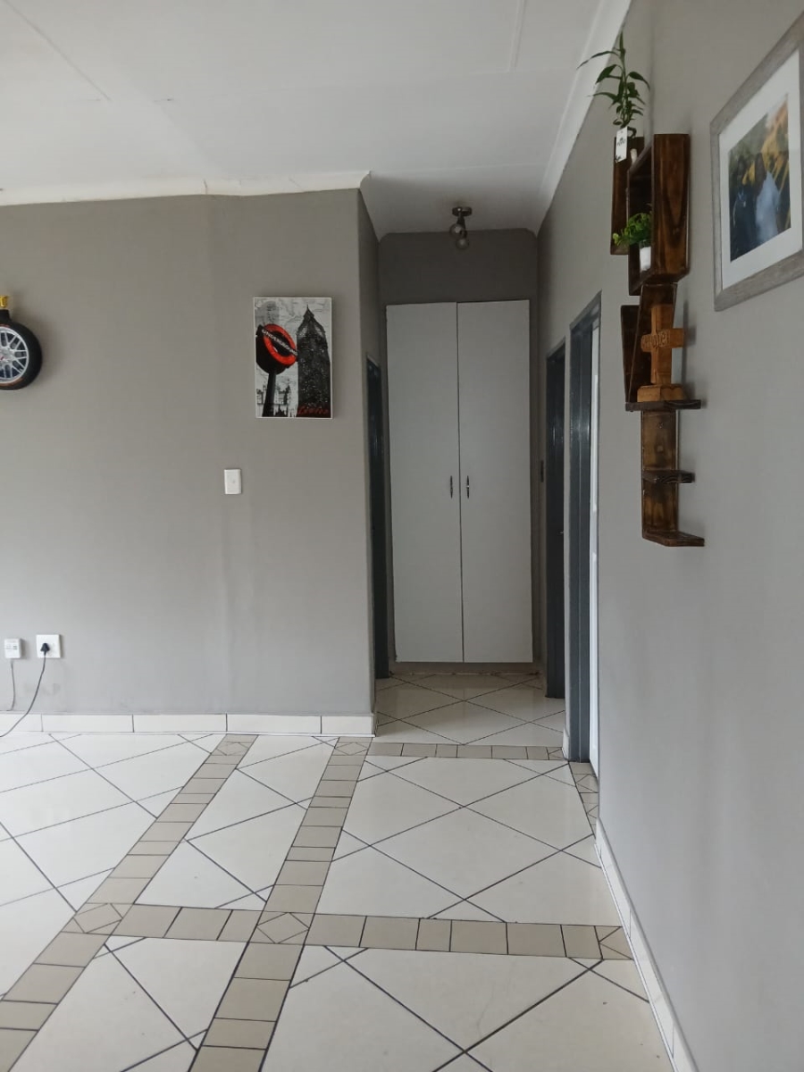 To Let 3 Bedroom Property for Rent in Model Park Mpumalanga