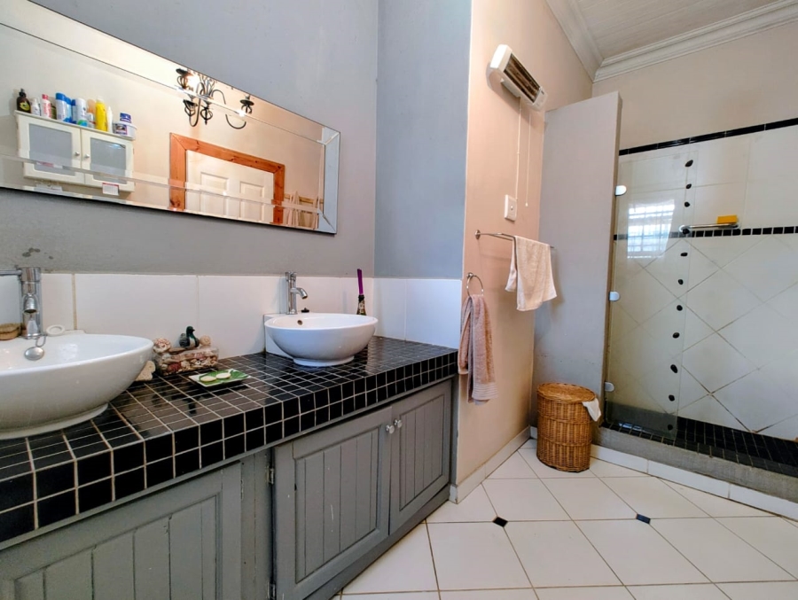 6 Bedroom Property for Sale in Wakkerstroom Mpumalanga