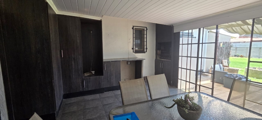 To Let 4 Bedroom Property for Rent in Secunda Mpumalanga