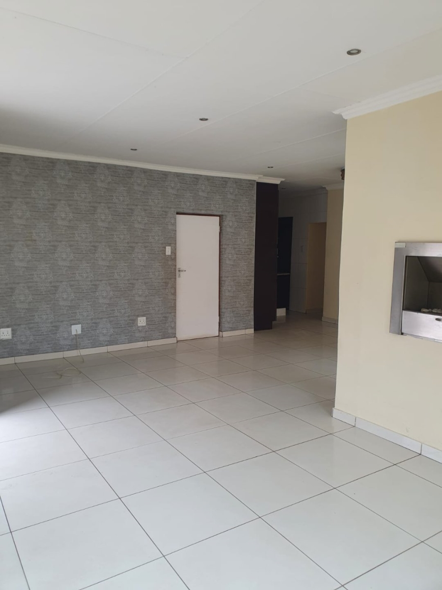 To Let 4 Bedroom Property for Rent in Reyno Ridge Mpumalanga