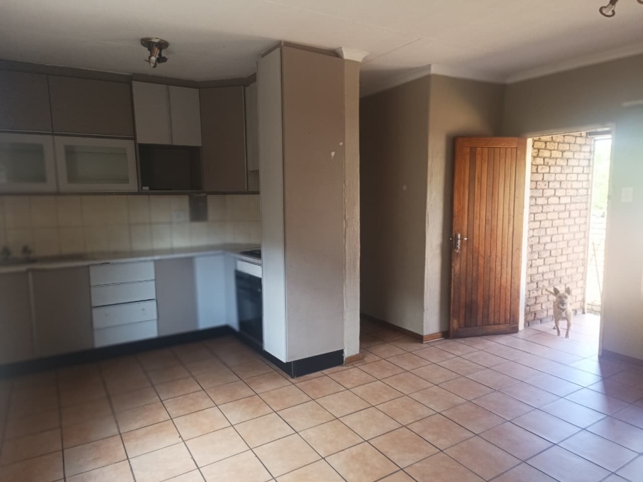 To Let 2 Bedroom Property for Rent in Witbank Ext 10 Mpumalanga