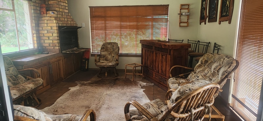 5 Bedroom Property for Sale in Standerton Mpumalanga