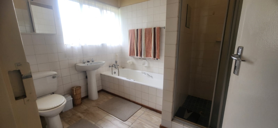 5 Bedroom Property for Sale in Standerton Mpumalanga