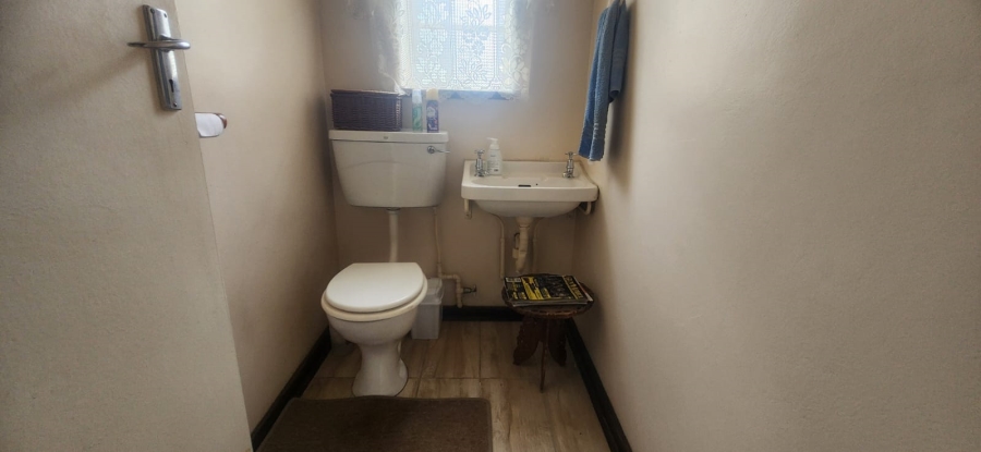 5 Bedroom Property for Sale in Standerton Mpumalanga