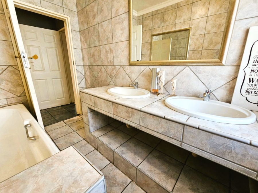 3 Bedroom Property for Sale in Trichardt Mpumalanga