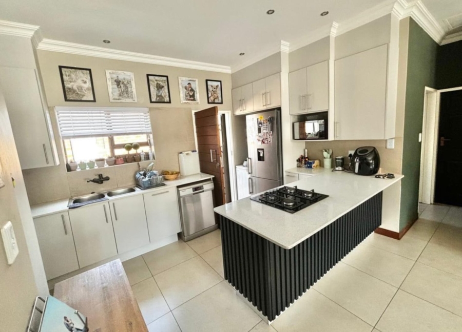 3 Bedroom Property for Sale in Terra Nova Mpumalanga