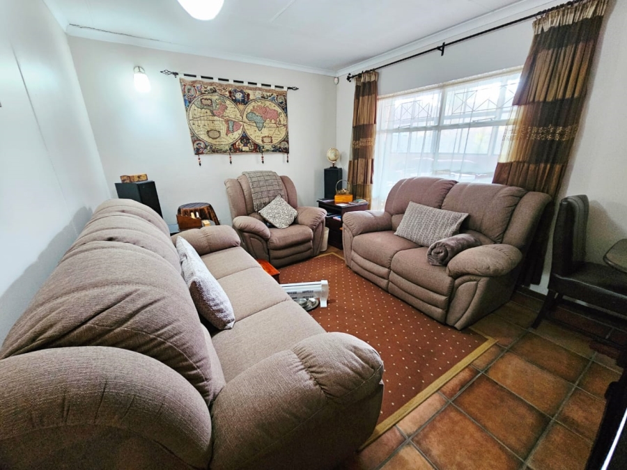 3 Bedroom Property for Sale in Cosmosrand Mpumalanga