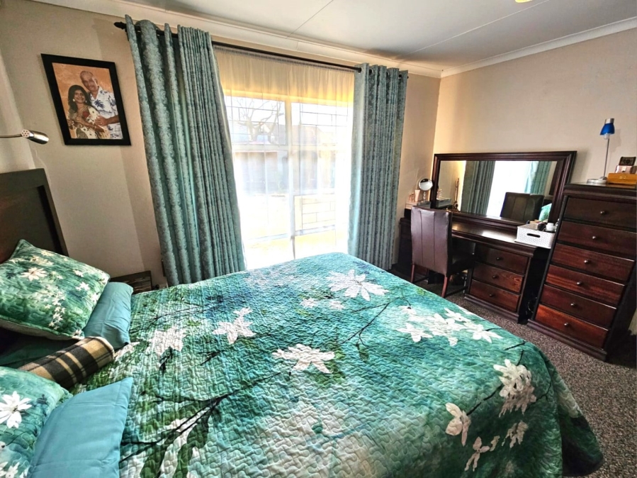 3 Bedroom Property for Sale in Cosmosrand Mpumalanga