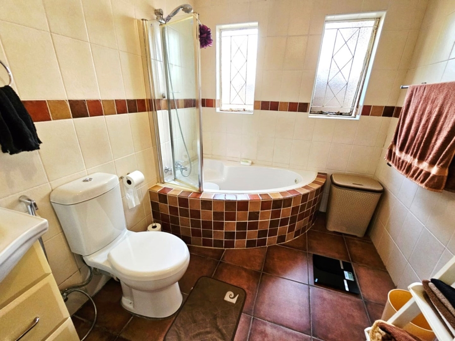 3 Bedroom Property for Sale in Cosmosrand Mpumalanga