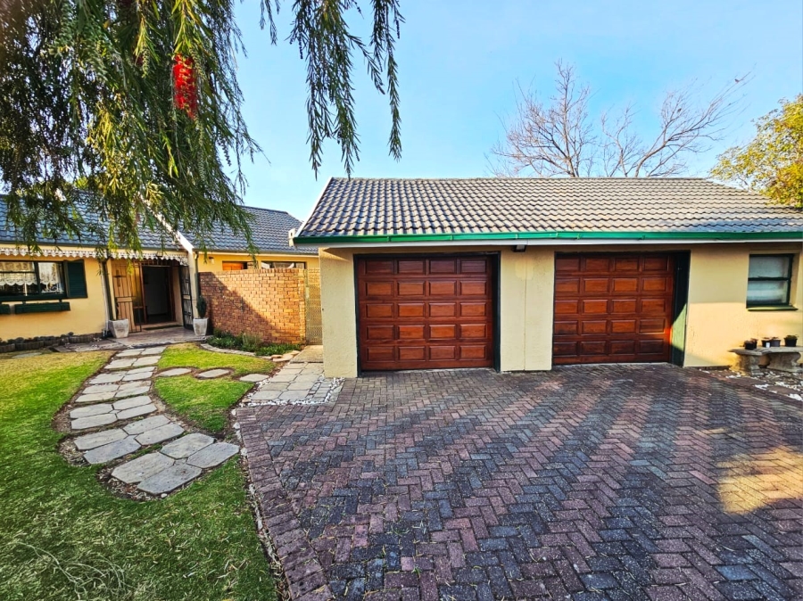 3 Bedroom Property for Sale in Cosmosrand Mpumalanga