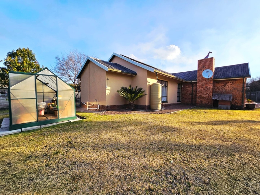 3 Bedroom Property for Sale in Cosmosrand Mpumalanga