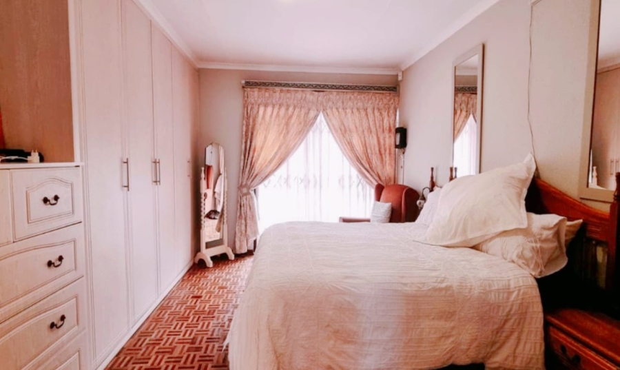 4 Bedroom Property for Sale in Sunset Park Mpumalanga