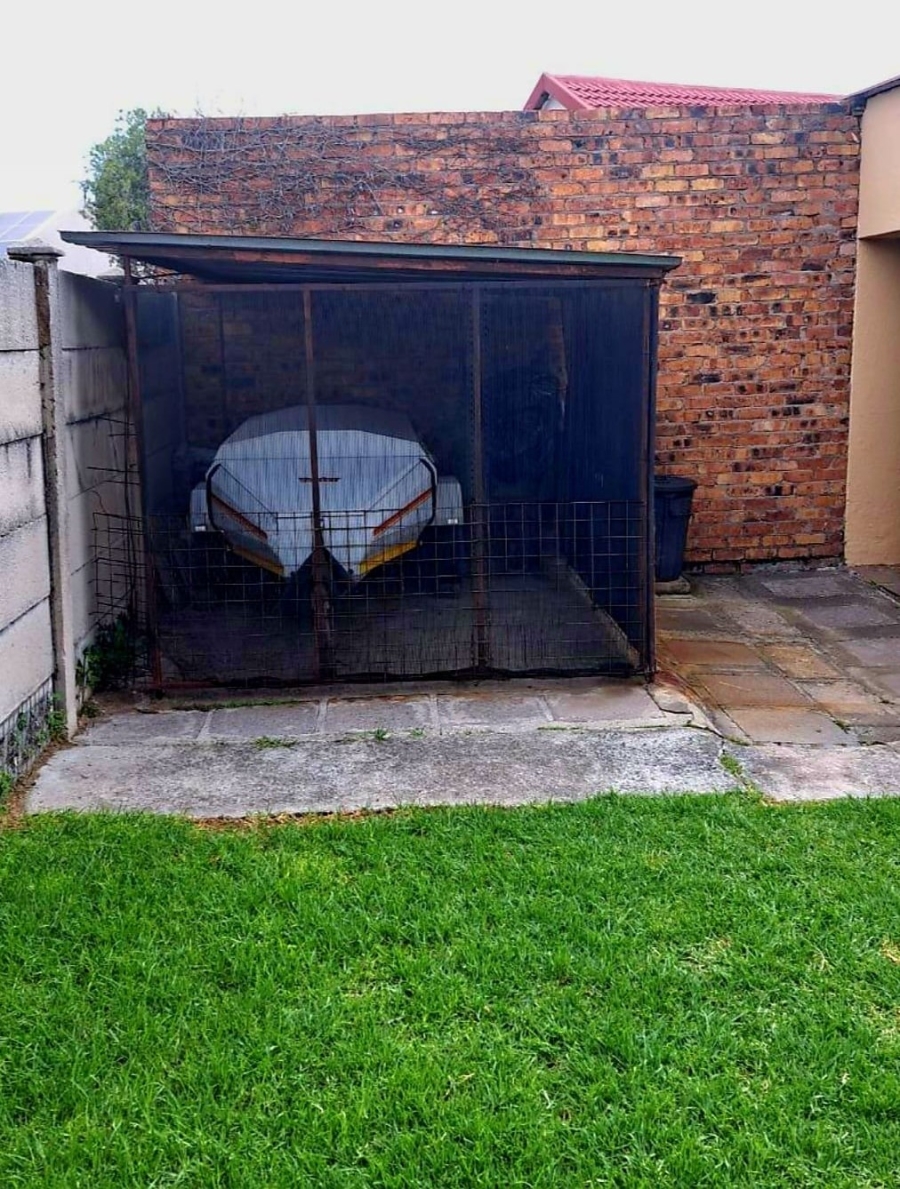 4 Bedroom Property for Sale in Secunda Mpumalanga