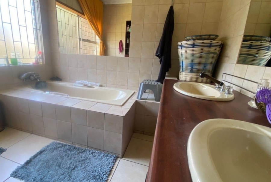 4 Bedroom Property for Sale in Trichardt Mpumalanga