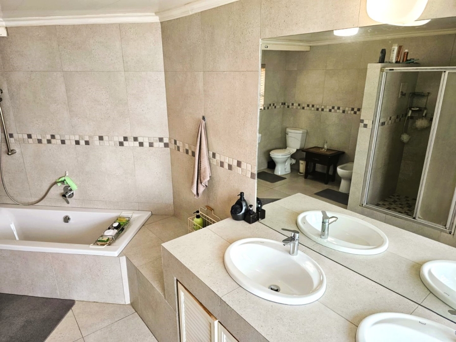 4 Bedroom Property for Sale in Trichardt Mpumalanga