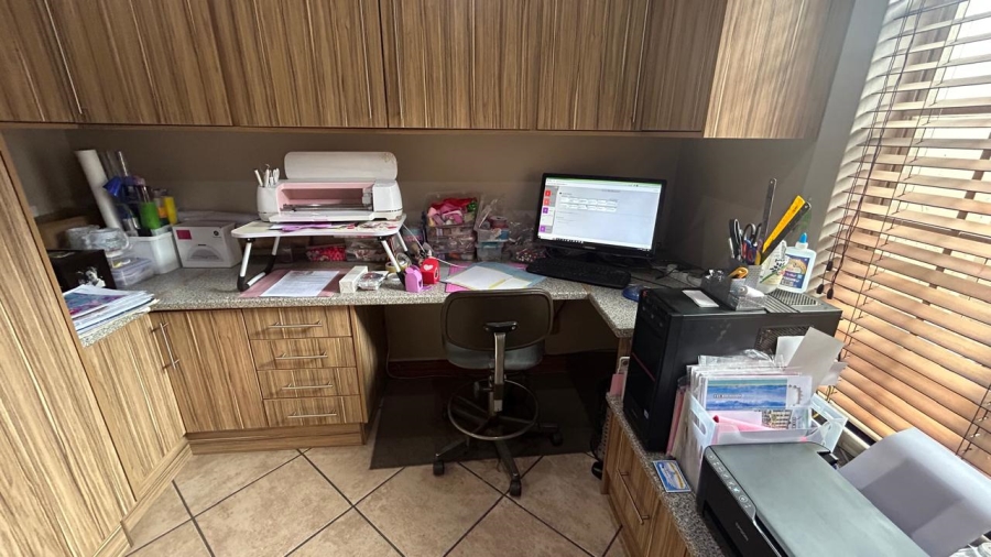 3 Bedroom Property for Sale in Aerorand Mpumalanga