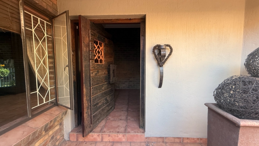 5 Bedroom Property for Sale in Aerorand Mpumalanga
