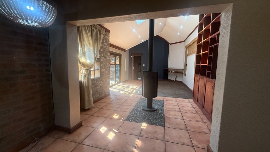 5 Bedroom Property for Sale in Aerorand Mpumalanga