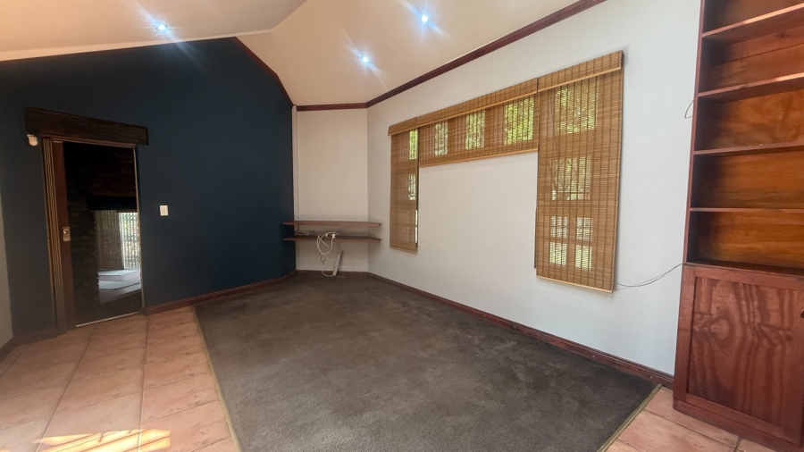5 Bedroom Property for Sale in Aerorand Mpumalanga