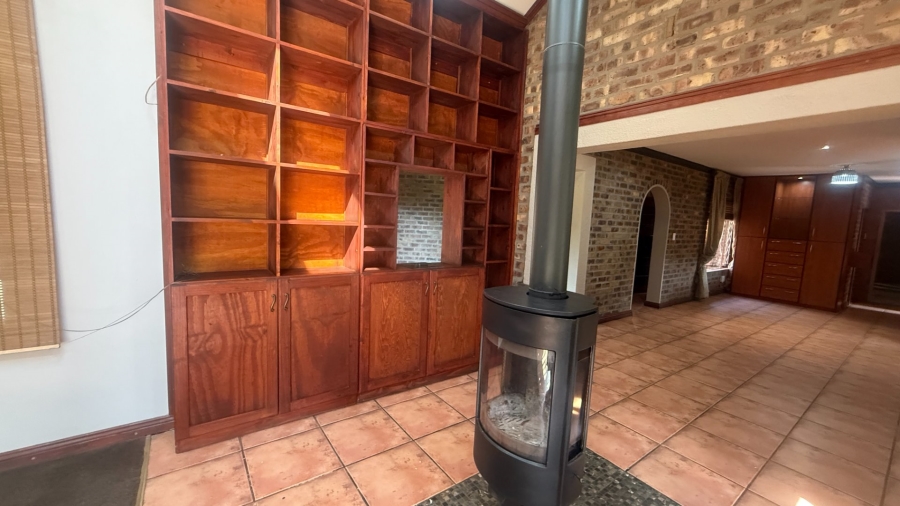 5 Bedroom Property for Sale in Aerorand Mpumalanga
