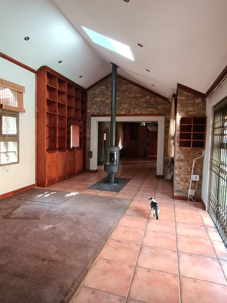 5 Bedroom Property for Sale in Aerorand Mpumalanga