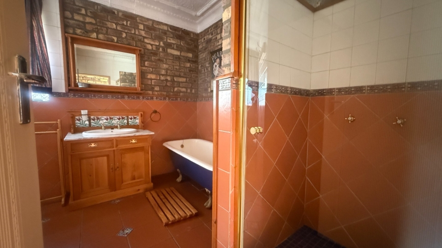 5 Bedroom Property for Sale in Aerorand Mpumalanga