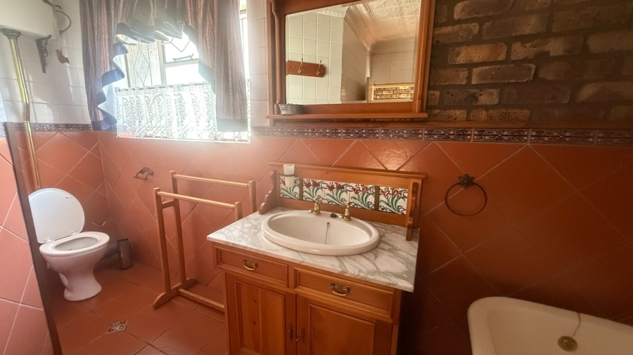 5 Bedroom Property for Sale in Aerorand Mpumalanga