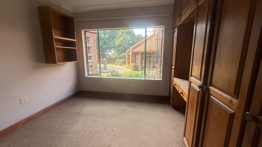5 Bedroom Property for Sale in Aerorand Mpumalanga