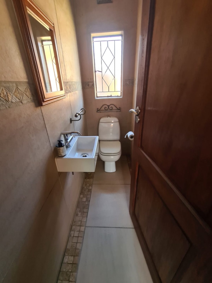 5 Bedroom Property for Sale in Aerorand Mpumalanga